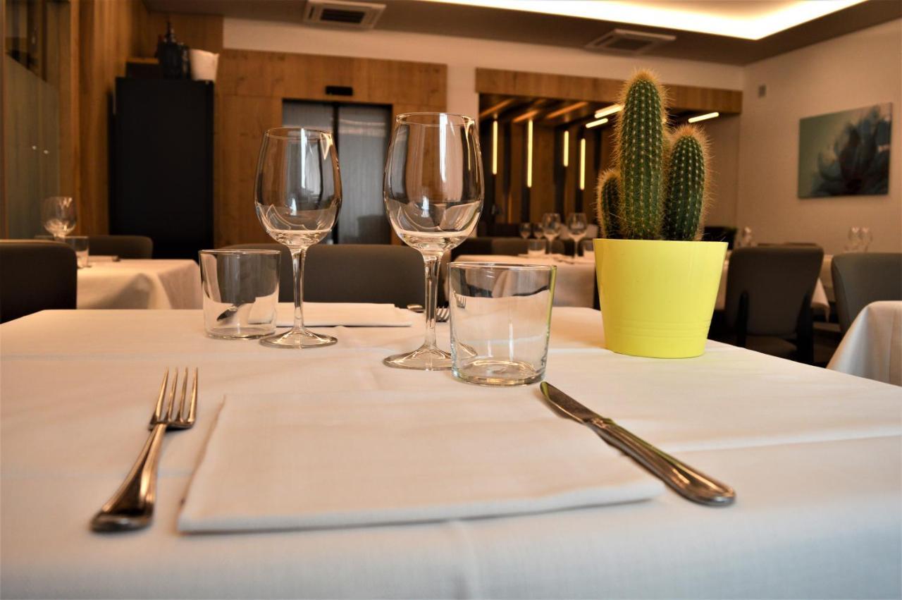 Albergo Ristorante Da Neni Mori Bagian luar foto