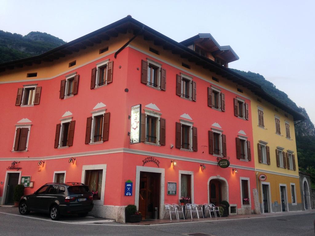 Albergo Ristorante Da Neni Mori Bagian luar foto