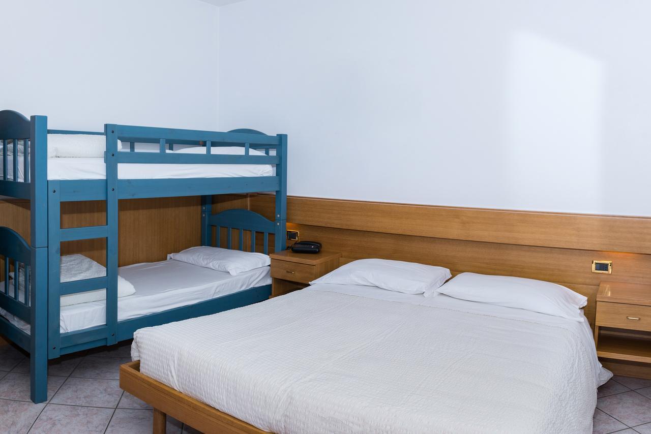Albergo Ristorante Da Neni Mori Bagian luar foto